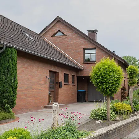 Pop S Huus 35226 * Holtland