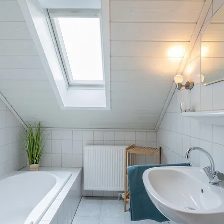 Pop S Huus 35226 Holtland