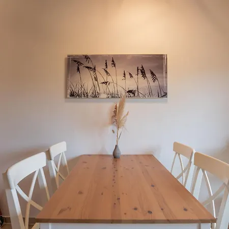 Pop S Huus 35226 * Holtland