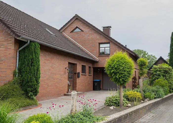 Pop S Huus 35226 * Holtland